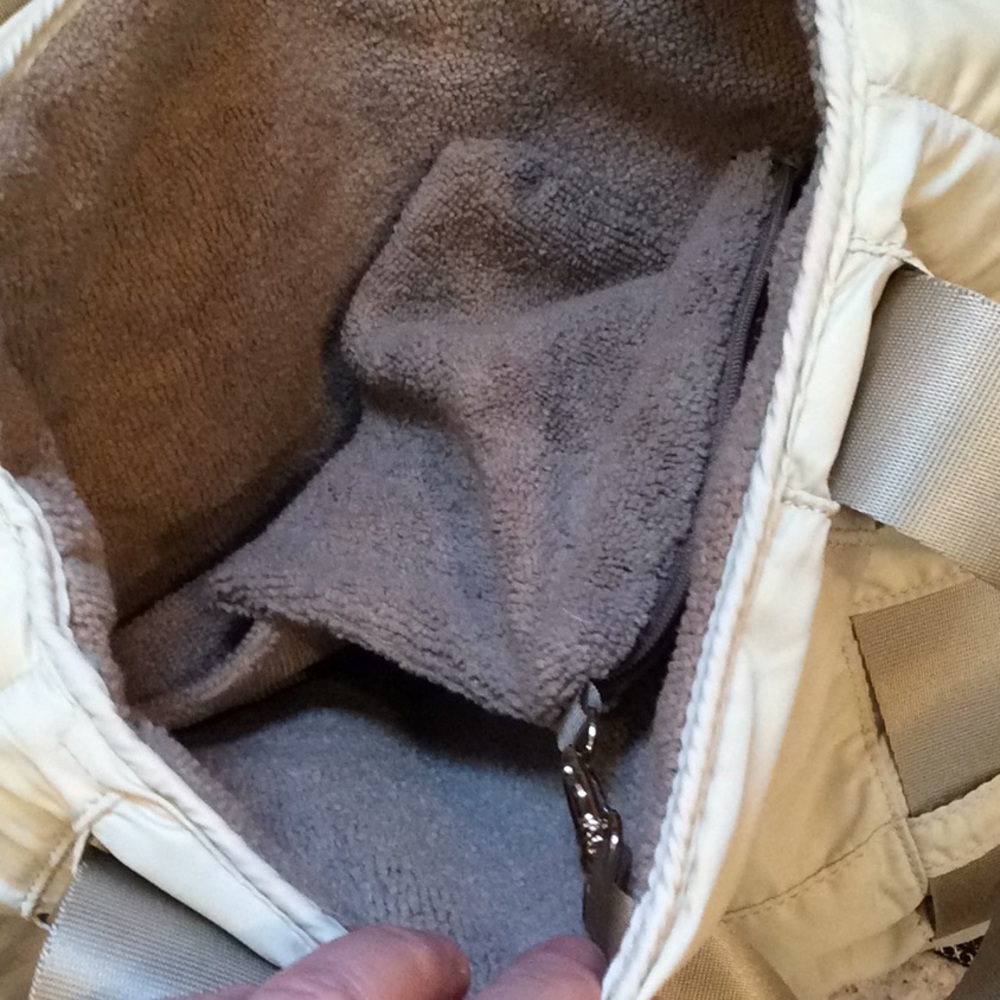 Burton fleece lined bag - Picture 4 of 8